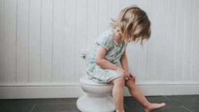 سبب حدوث إسهال مائي ورائحة كريهة عند الأطفال