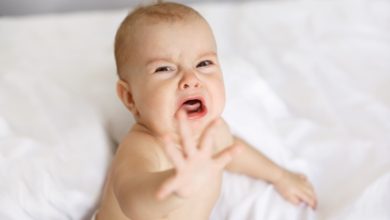 علاج المغص عند الرضع
