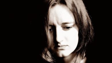 حزن الأم بعد تنظيف الرحم بعد الإجهاض