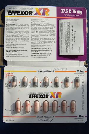 تجربتي مع دواء Effexor xr | ذبحتني الآثار الجانبية ولكن قاومت 1 تجربتي مع دواء Effexor xr